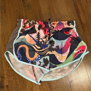 Nike dri-fit running shorts women medium